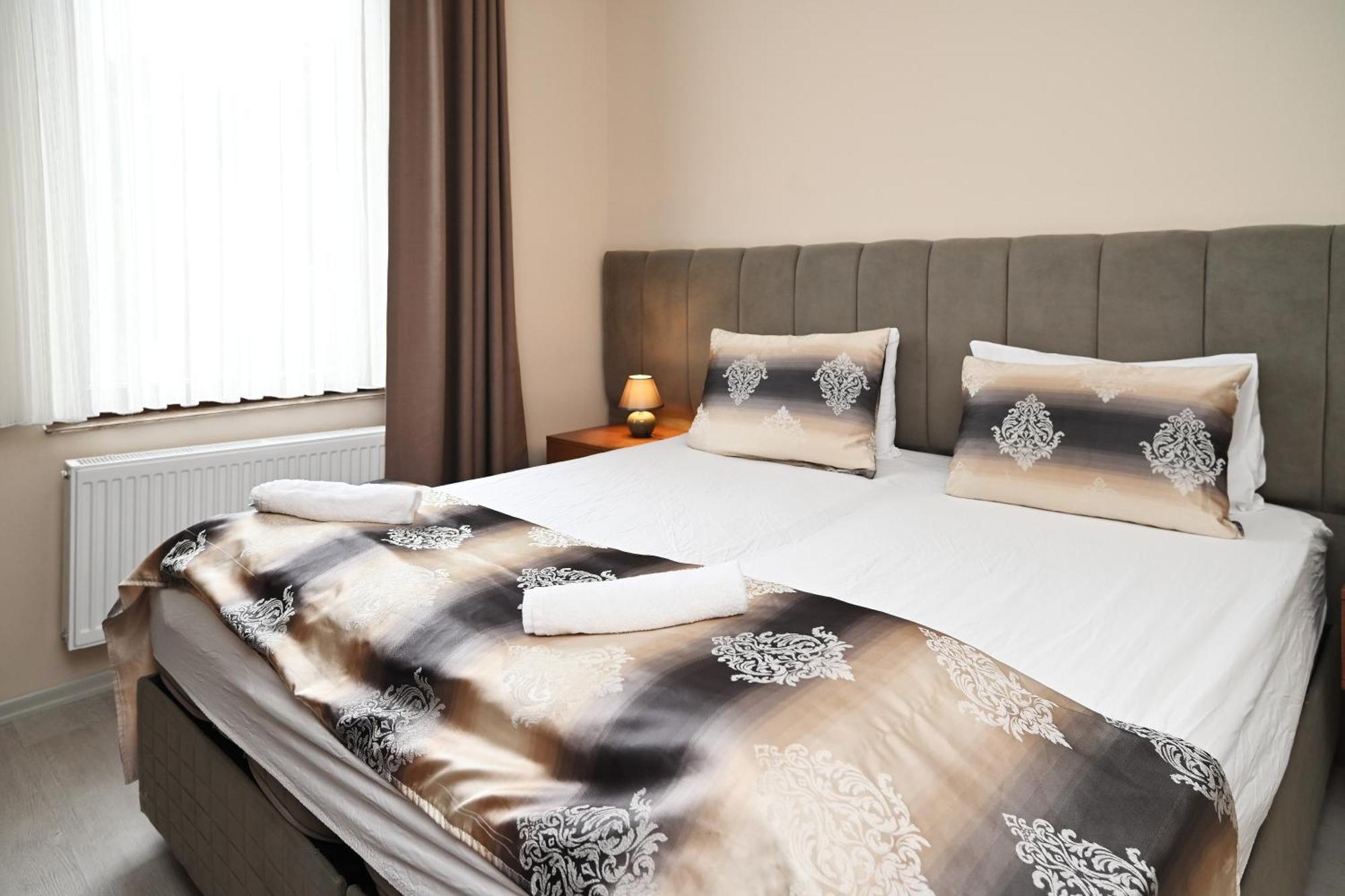 Kispet Deluxe Hotels&Suites Oberhausen  Bagian luar foto