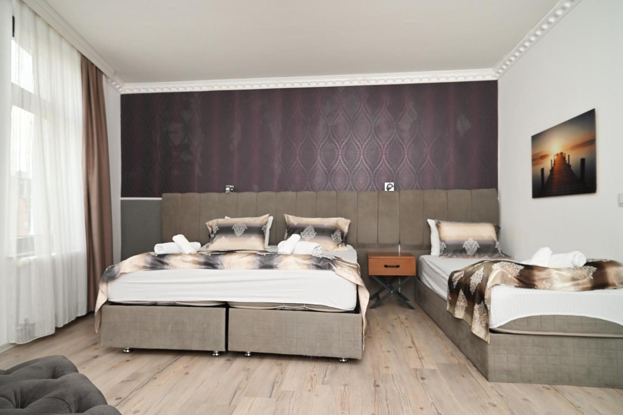 Kispet Deluxe Hotels&Suites Oberhausen  Bagian luar foto